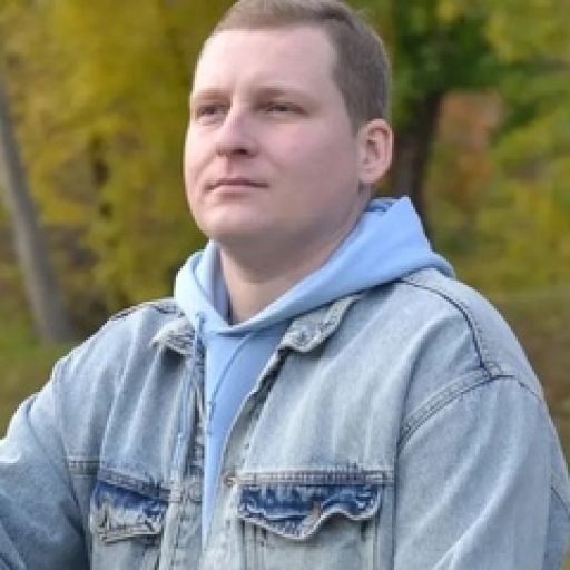 Денис Сергеенко